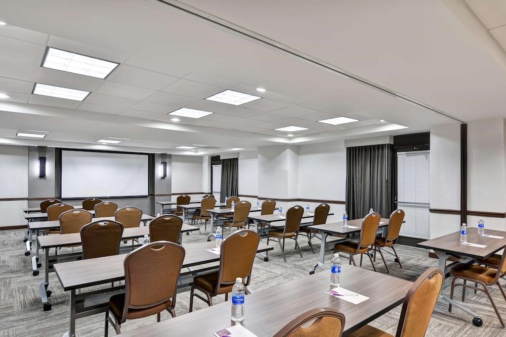 Hyatt Place Birmingham/Hoover photo 40