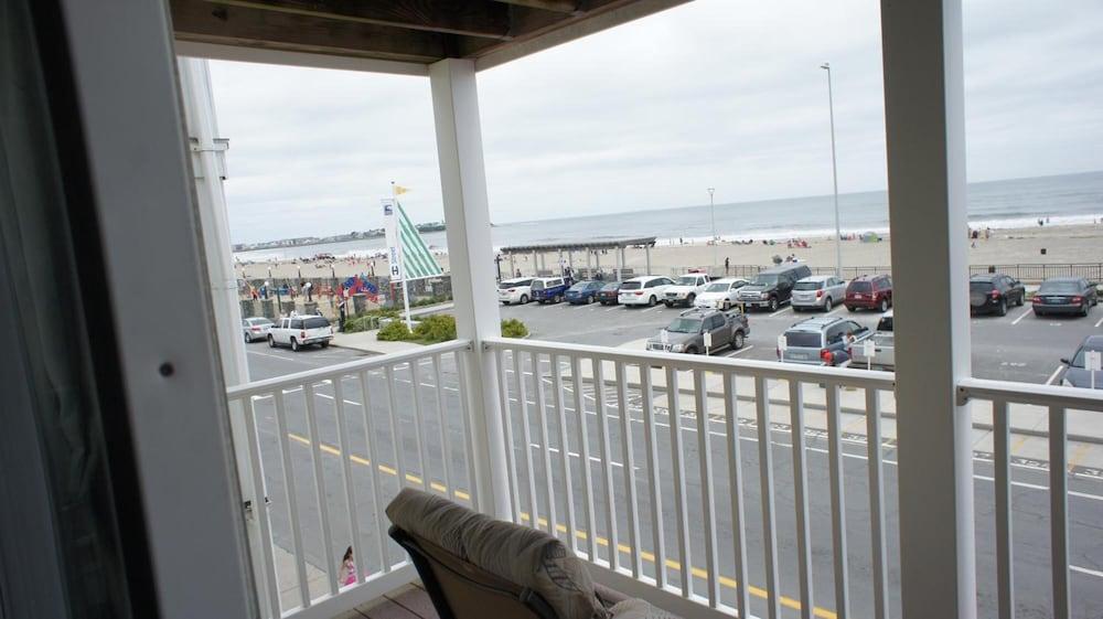 Atlantic Sands photo 30
