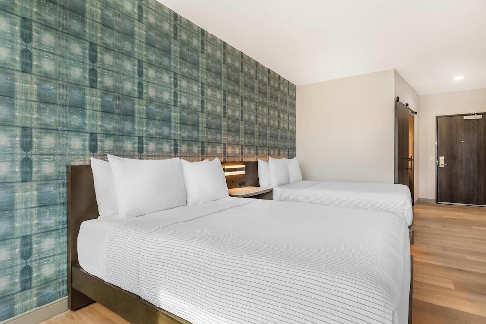 Cambria Hotel Fort Worth - Medical Center photo 7