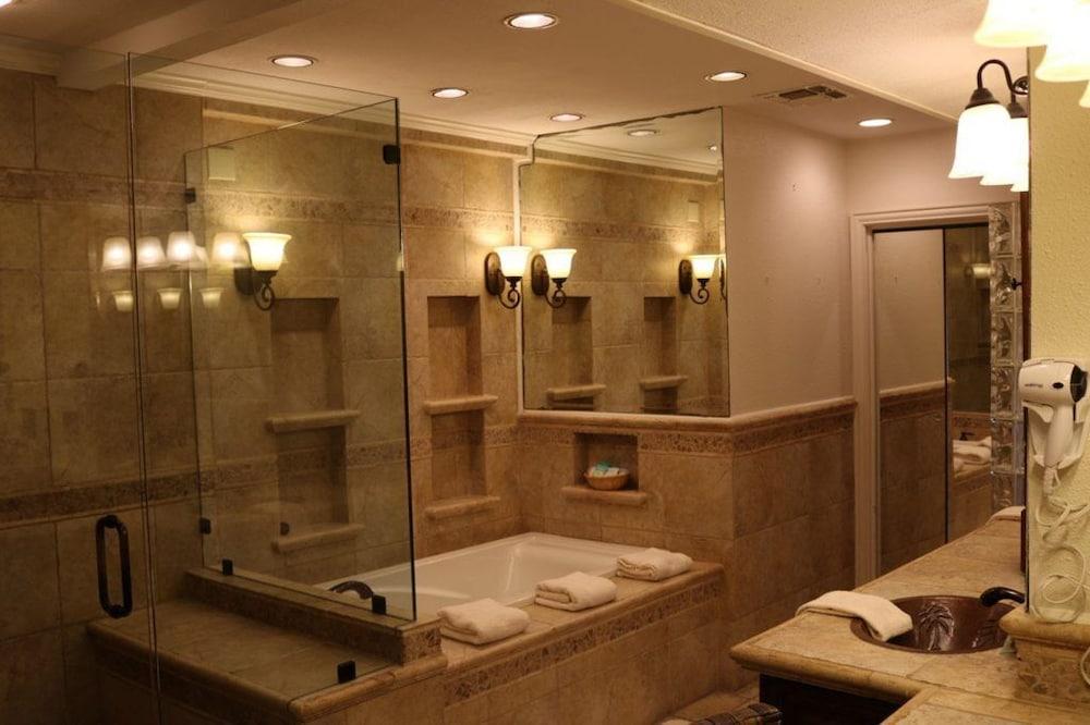 Pelican Bay Resort photo 44
