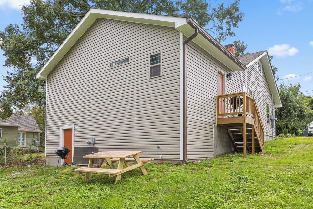 Trendy at Hoyt Two Homes photo 5