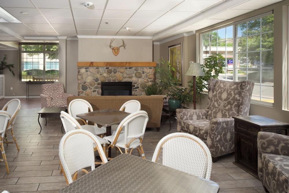 Hilltop Inn by Riversage photo 6