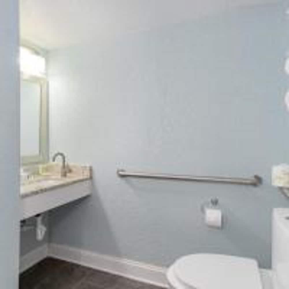 John Yancey Oceanfront Inn photo 31