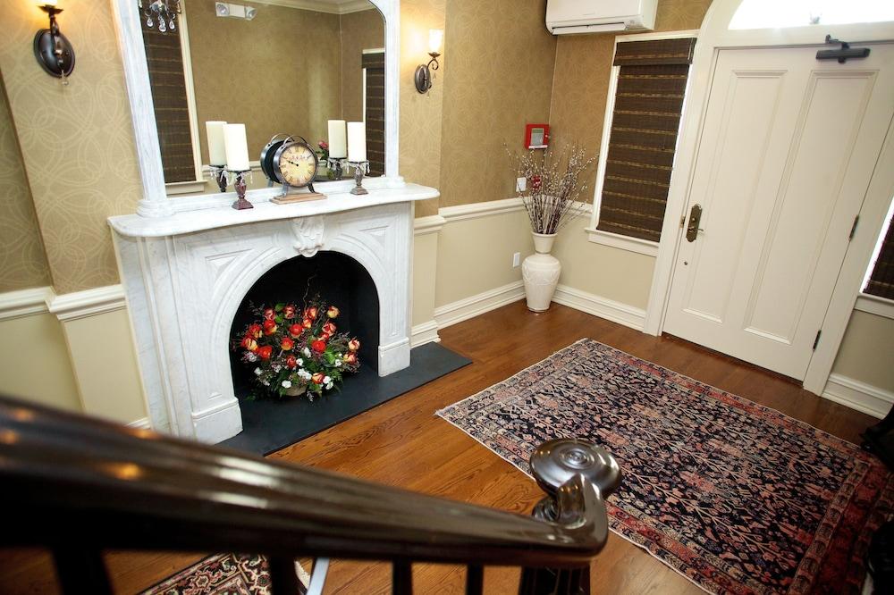 Guesthouse at Norwalk Inn photo 38
