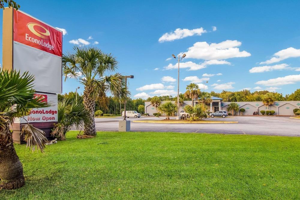 Econo Lodge photo 30