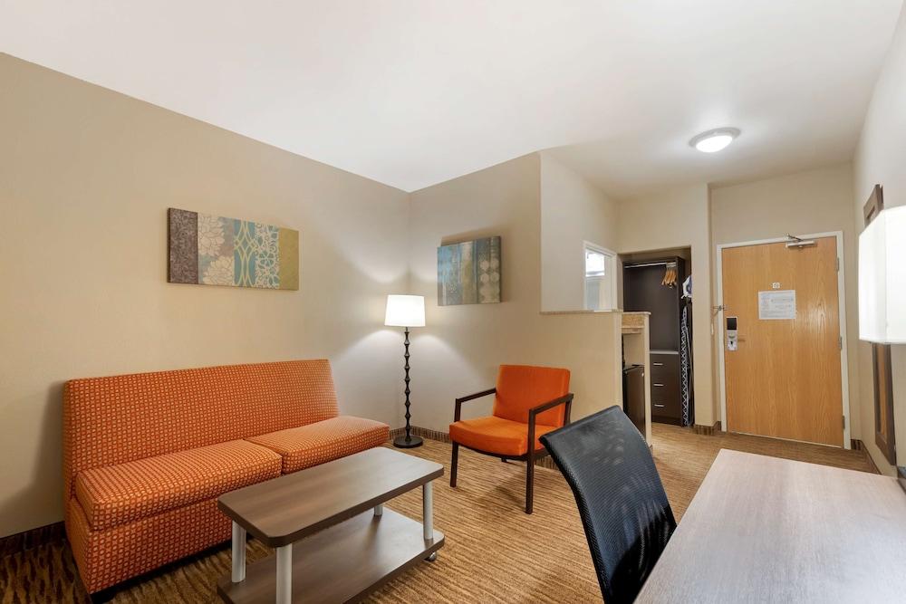 Best Western Plus DFW Airport Suites photo 19