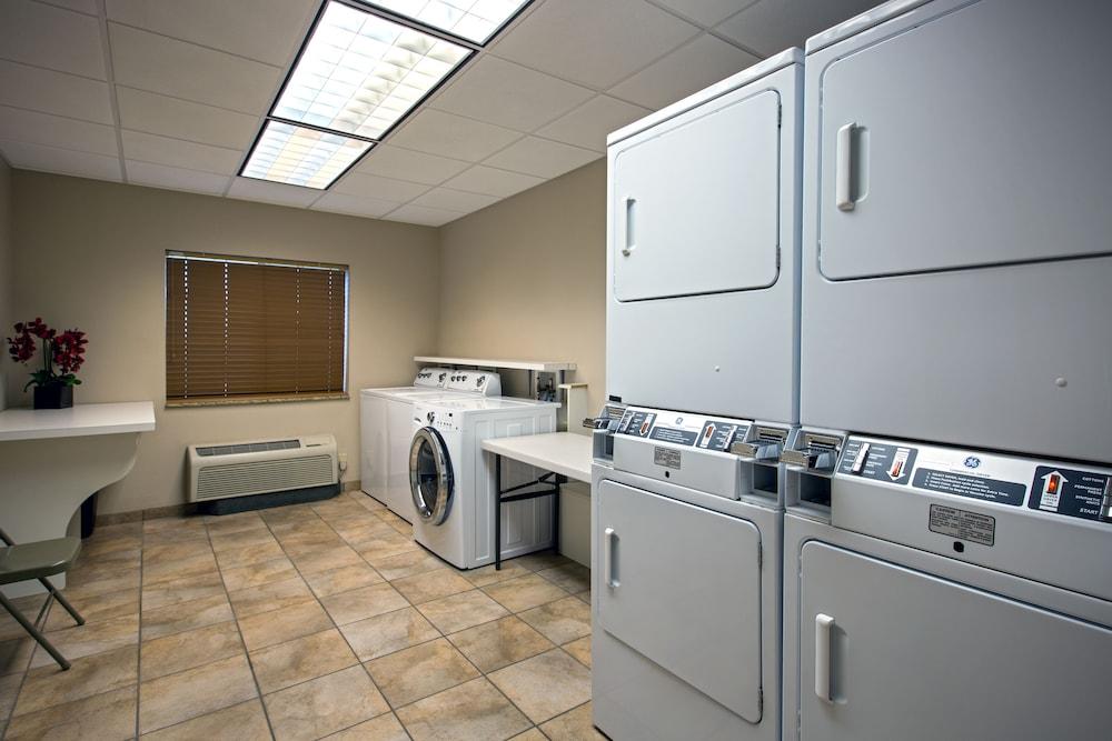Candlewood Suites Perrysburg by IHG photo 26