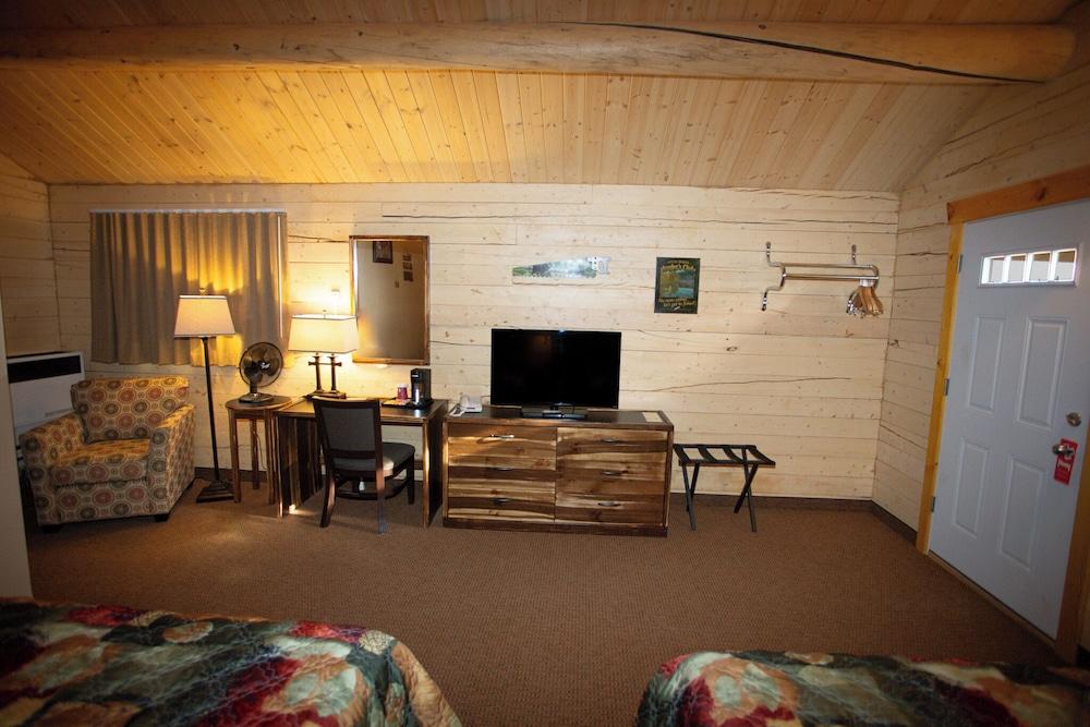 Young's Motel photo 20