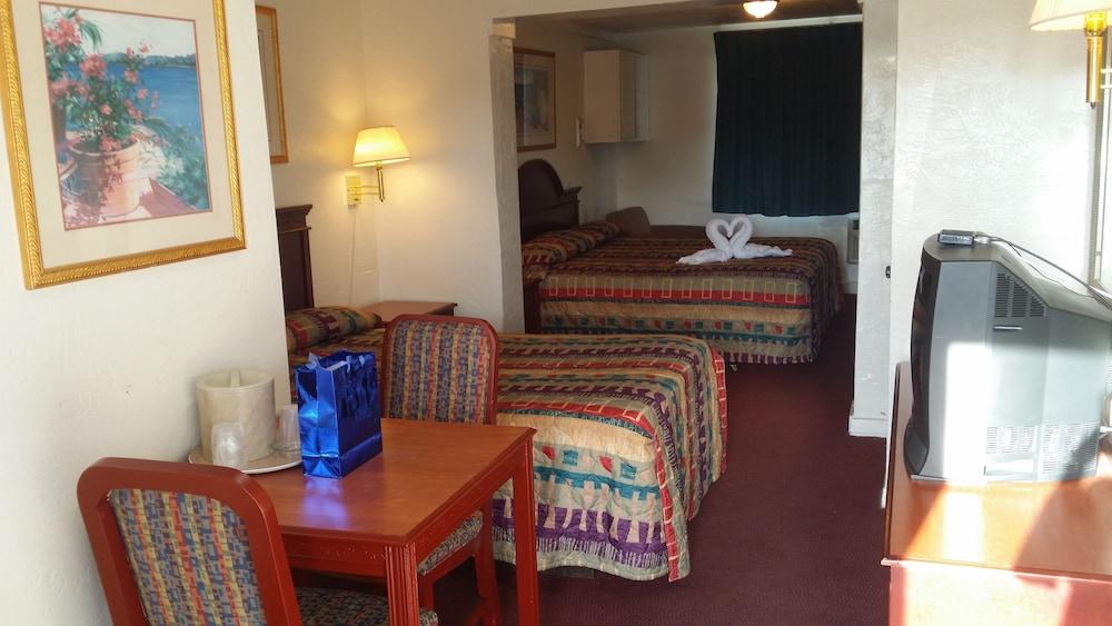 Relax Inn photo 4