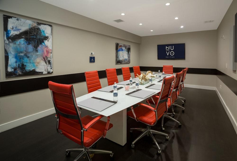 Nuvo Suites Hotel photo 85