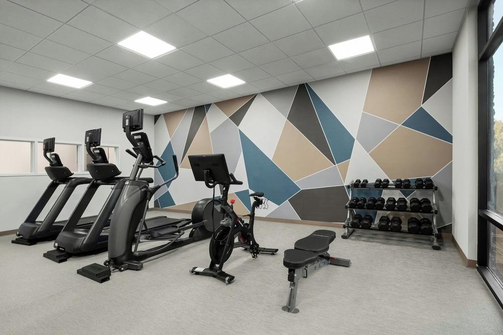 SpringHill Suites Irvine John Wayne Airport/Orange County photo 12