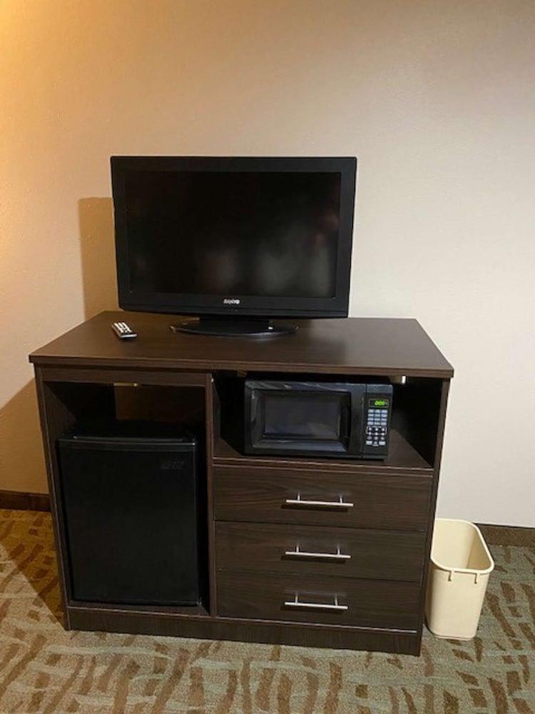 SureStay Hotel by Best Western Alexandria photo 29