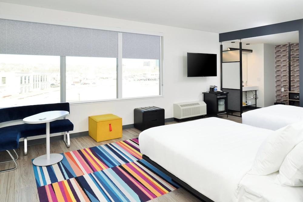 Aloft North Kansas City photo 6