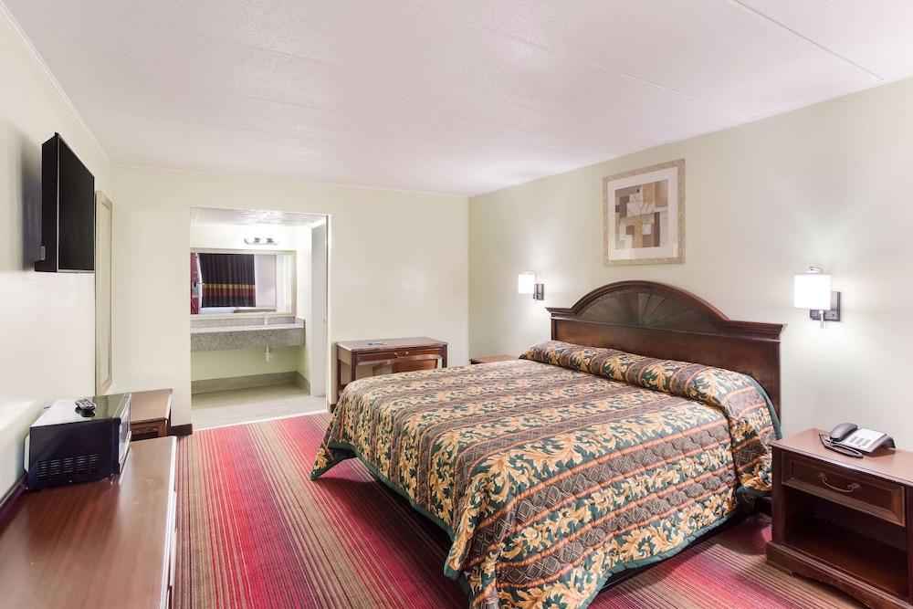 Rodeway Inn South Point photo 28