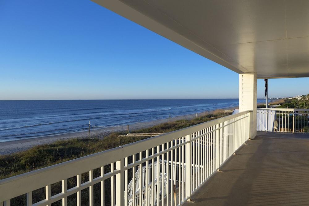Seaside Inn Oceanfront photo 18