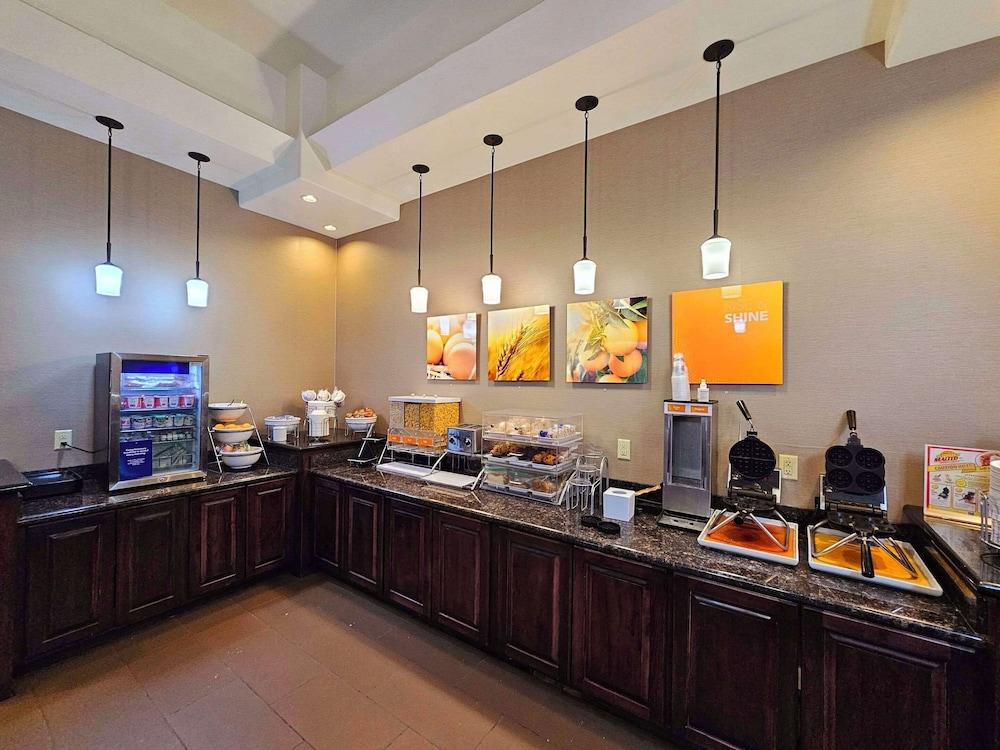 Comfort Inn & Suites Independence photo 31
