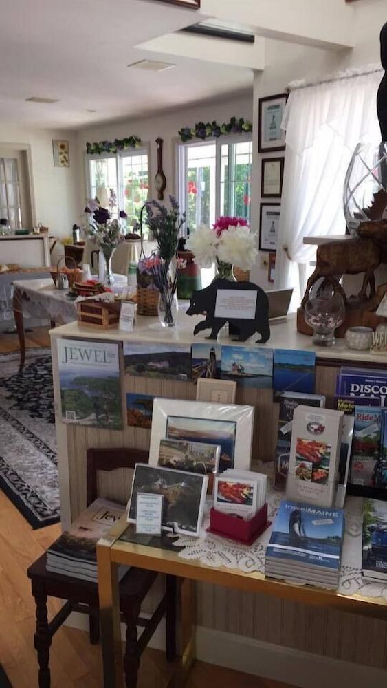 Mount Battie Inn photo 3