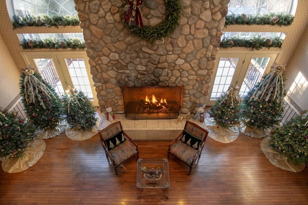 Christmas Farm Inn and Spa photo 2