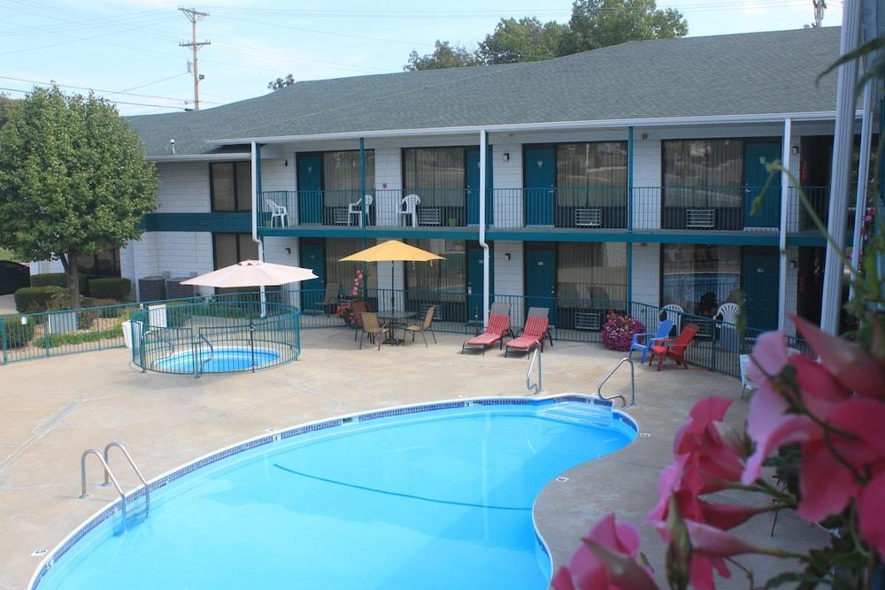 Ozark Valley Inn photo 30