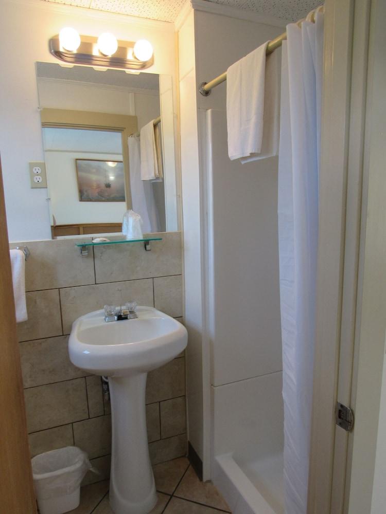 Acadia Gateway Motel photo 75