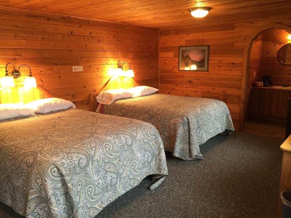 Whistling Swan Motel photo 7