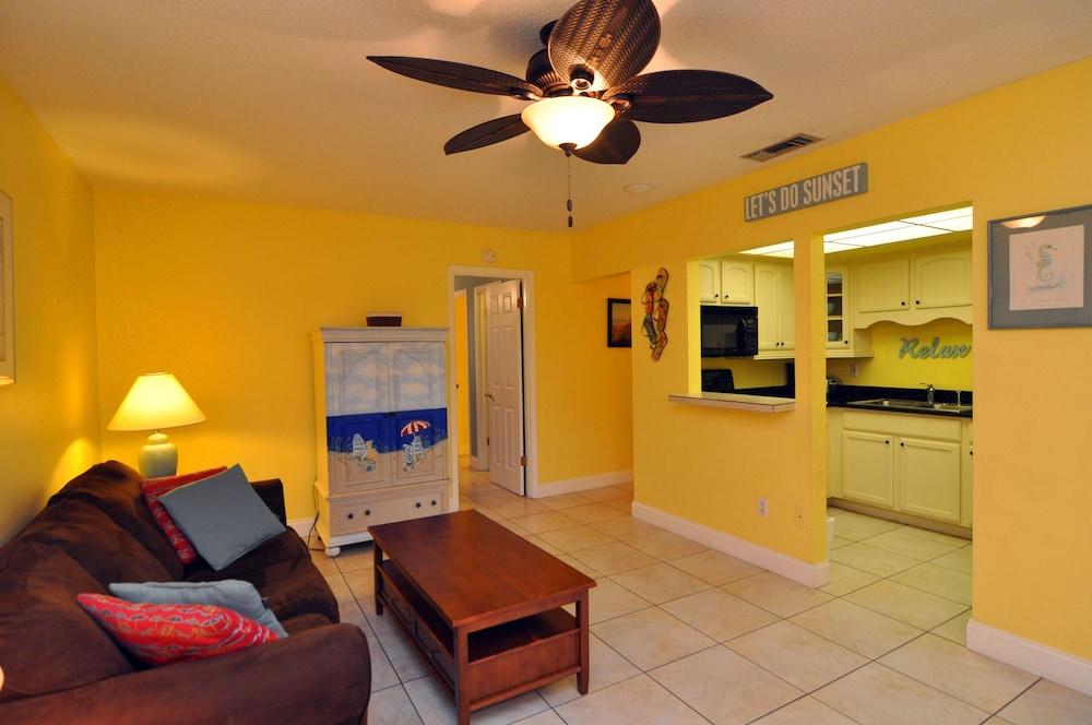 Lido Islander Inn photo 36
