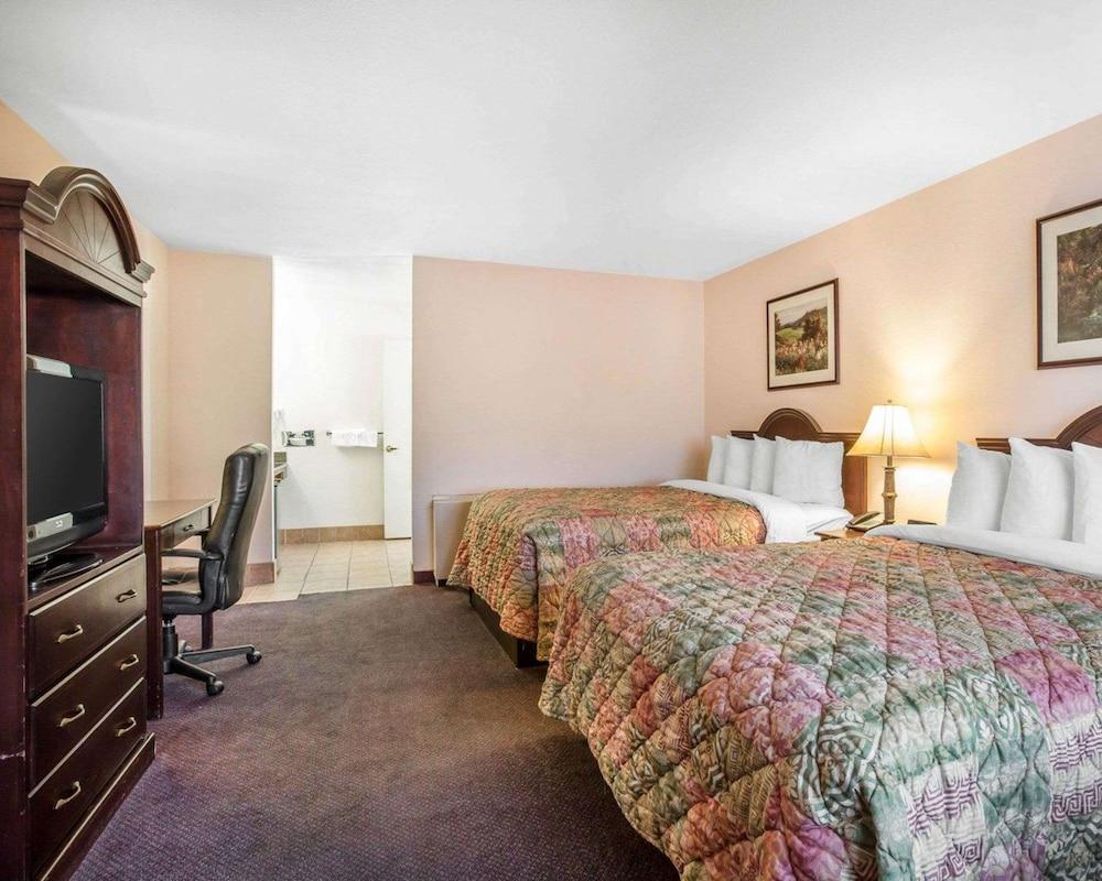 Quality Inn & Suites Cameron Park Shingle Springs photo 23