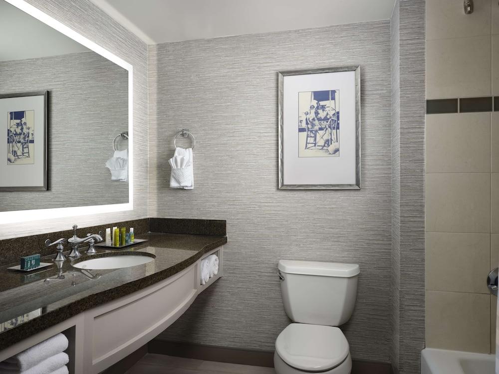 Hilton Virginia Beach Oceanfront photo 97