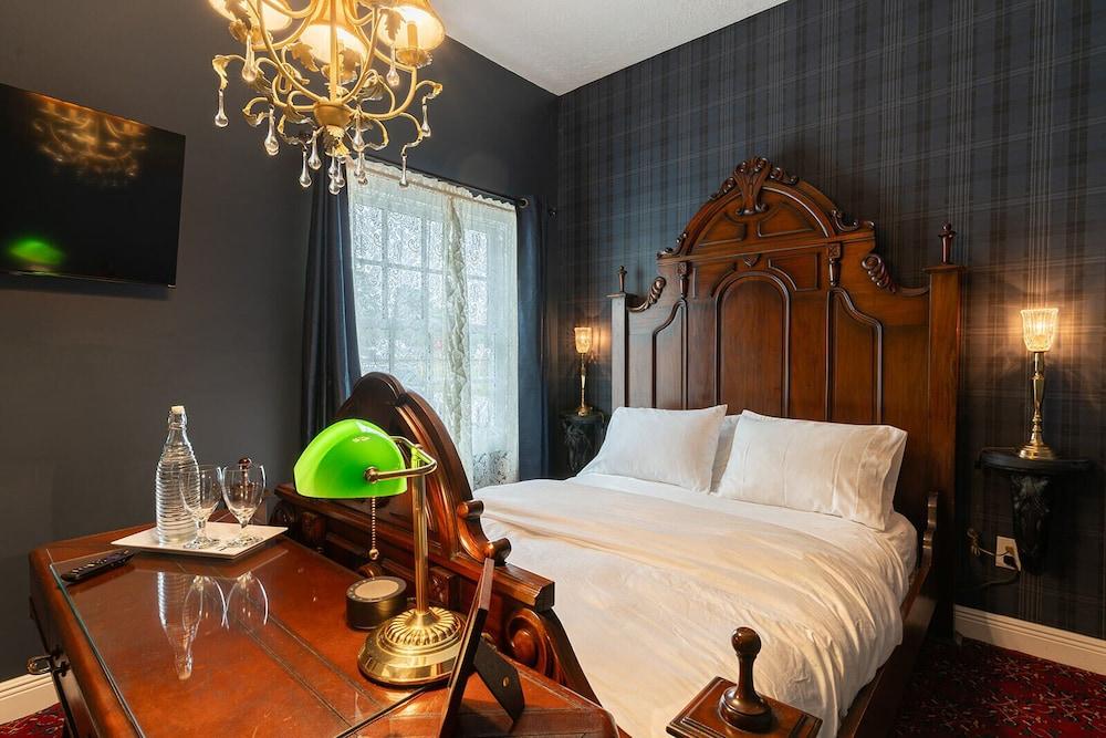 The August Inn photo 13