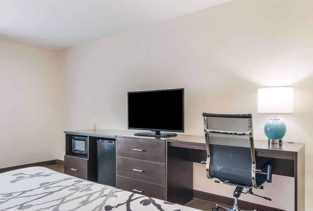 Sleep Inn & Suites Ronks - Lancaster Area photo 26