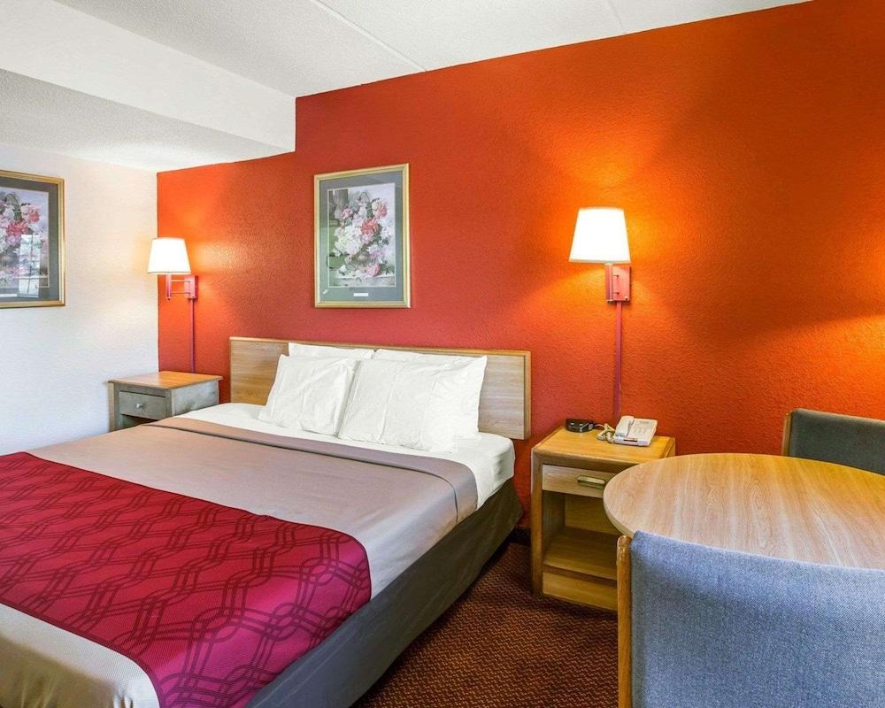 Econo Lodge Jonesboro - Atlanta South photo 4