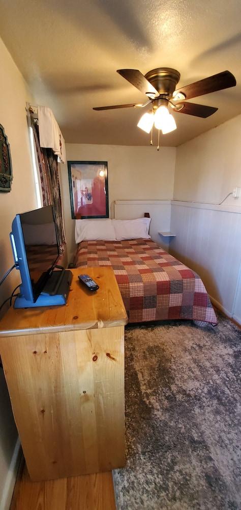 Hikers Cimarron Inn & RV Park LLC photo 15