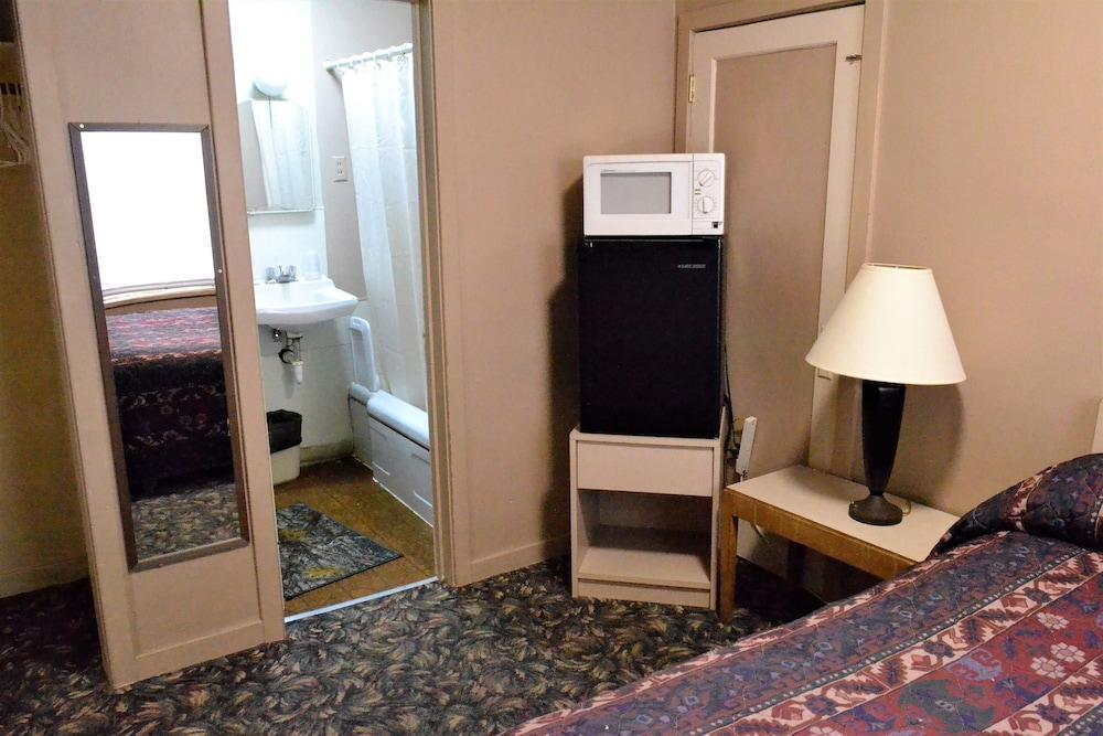 Innkeeper Motel photo 33