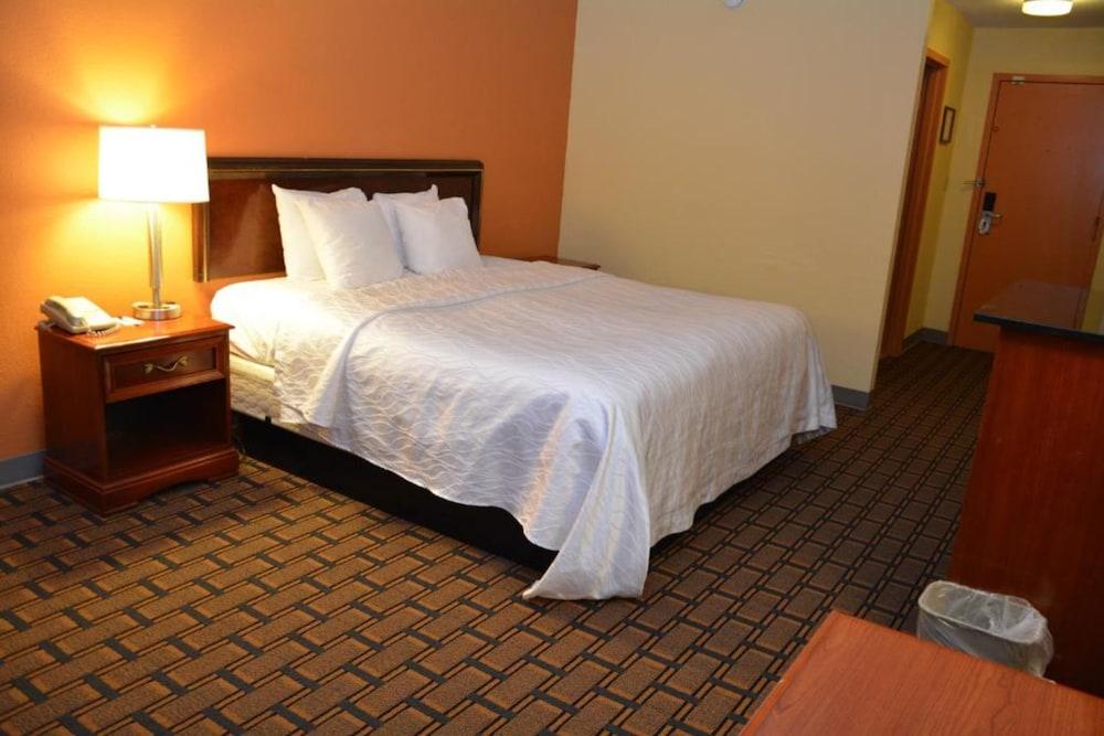 Buckeye Inn Express photo 6