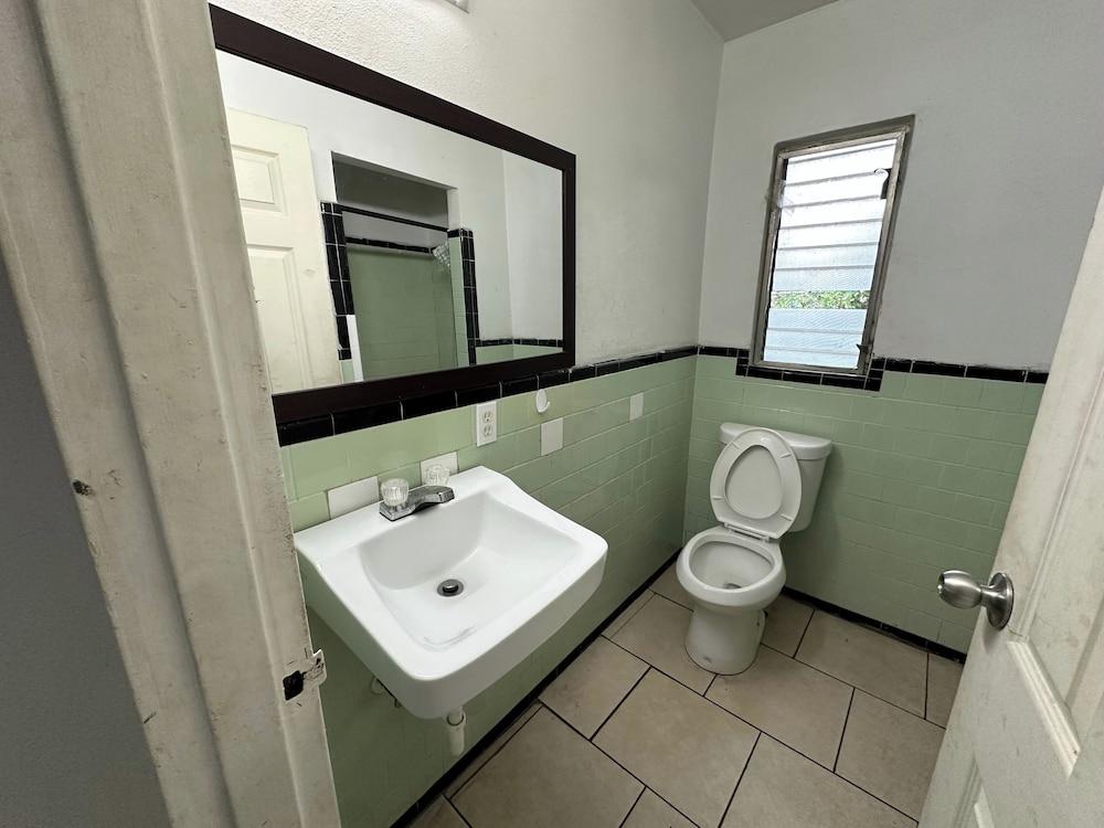 Antigua Motel by OYO Tampa US - 41 photo 13
