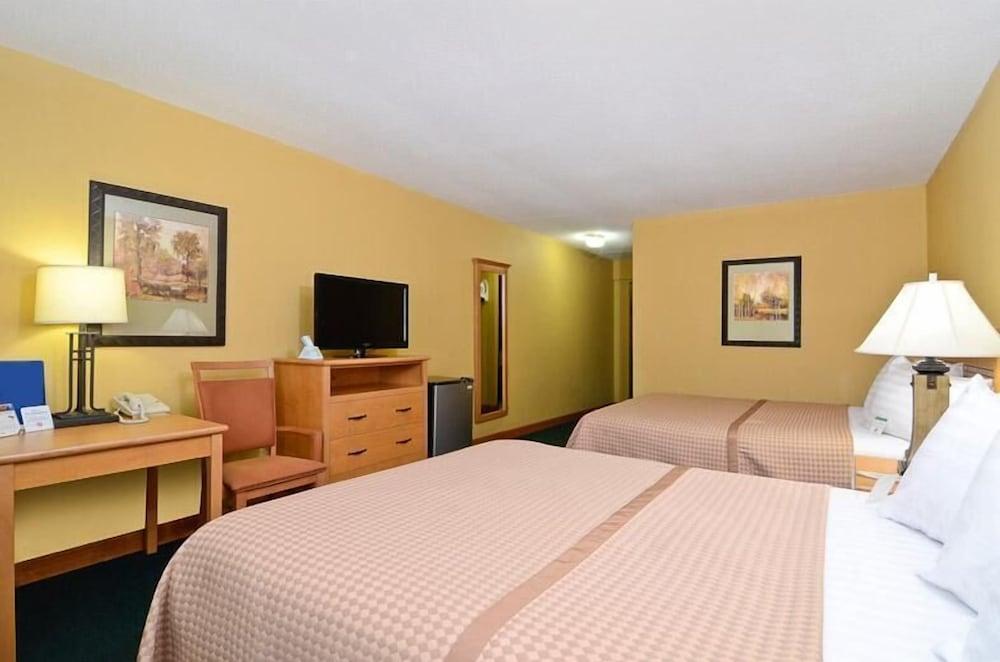 Americas Best Value Inn Iola photo 5