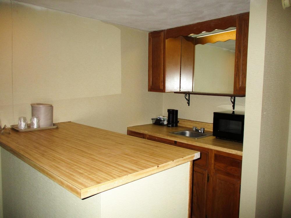The Sunset Inn photo 52