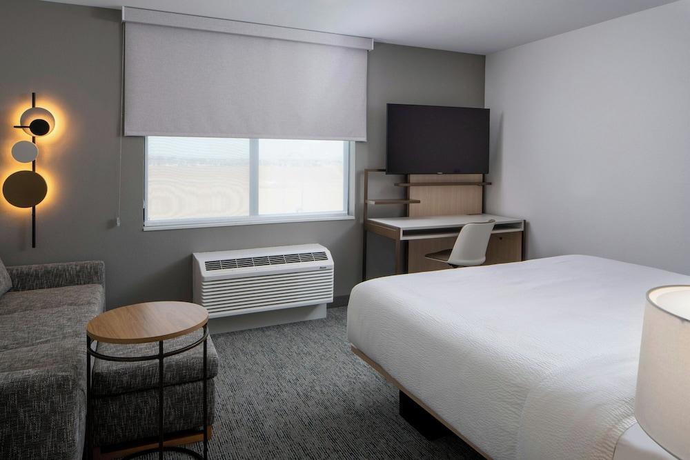 Towneplace Suites By Marriott Surprise Prasada photo 9