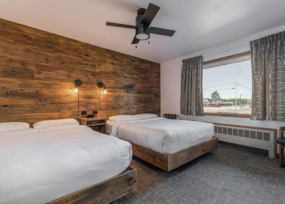 Aqua Aire Inn & Suites photo 7