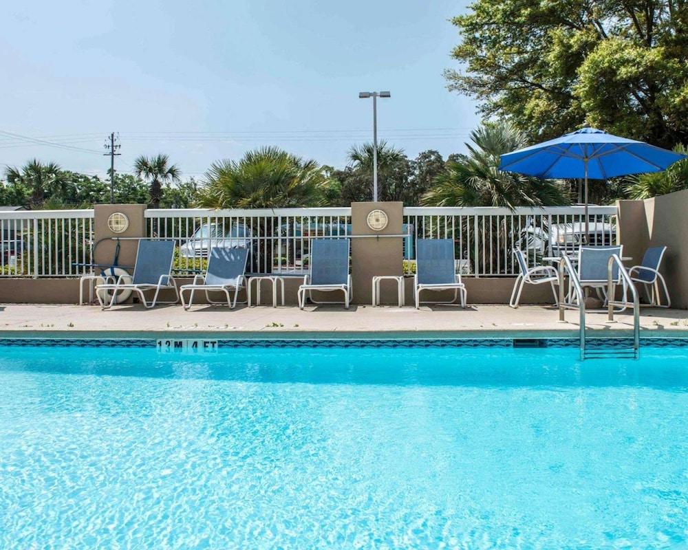 Comfort Inn & Suites photo 23