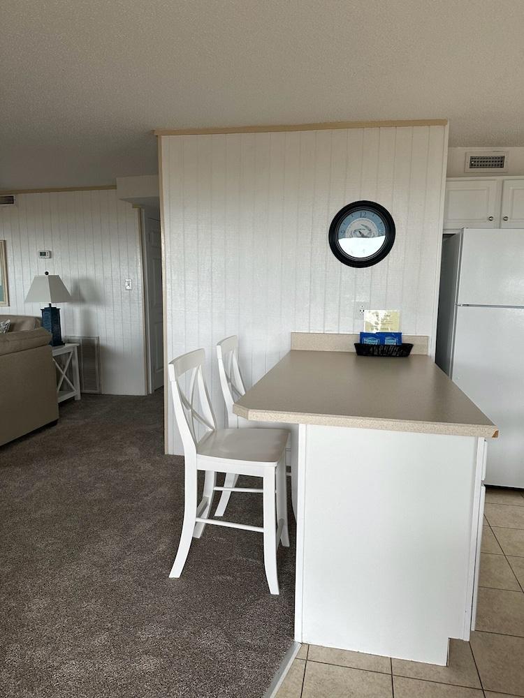 Outer Banks Beach Club photo 23