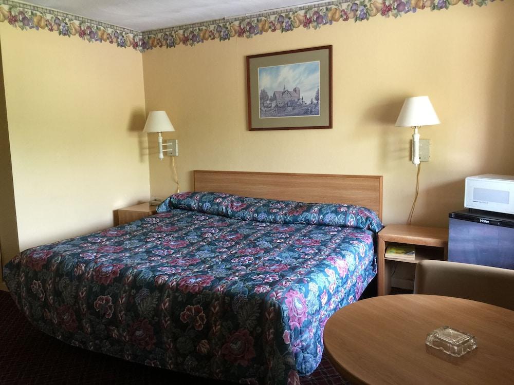 Mark Twain Motor Inn photo 13