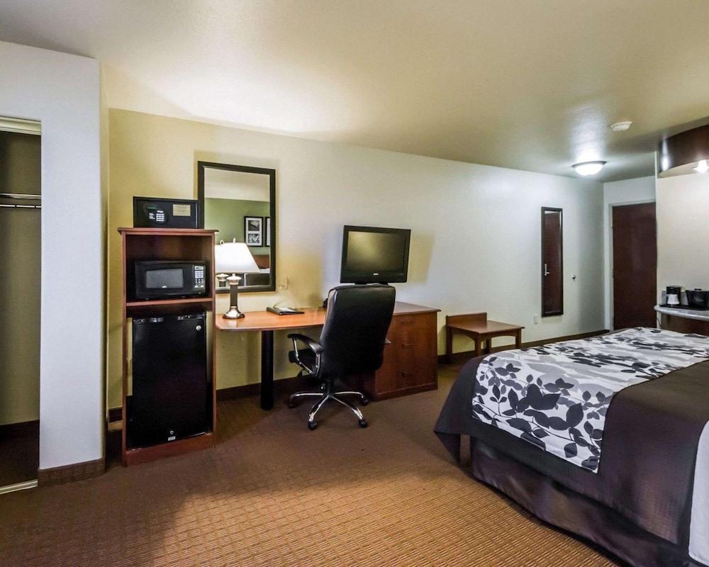 Sleep Inn & Suites Shamrock photo 16