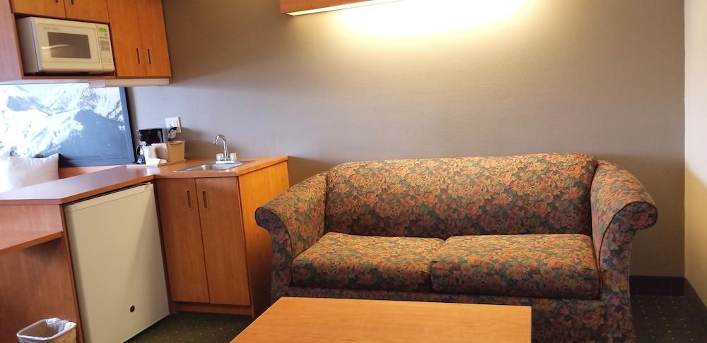Royal Inn photo 8