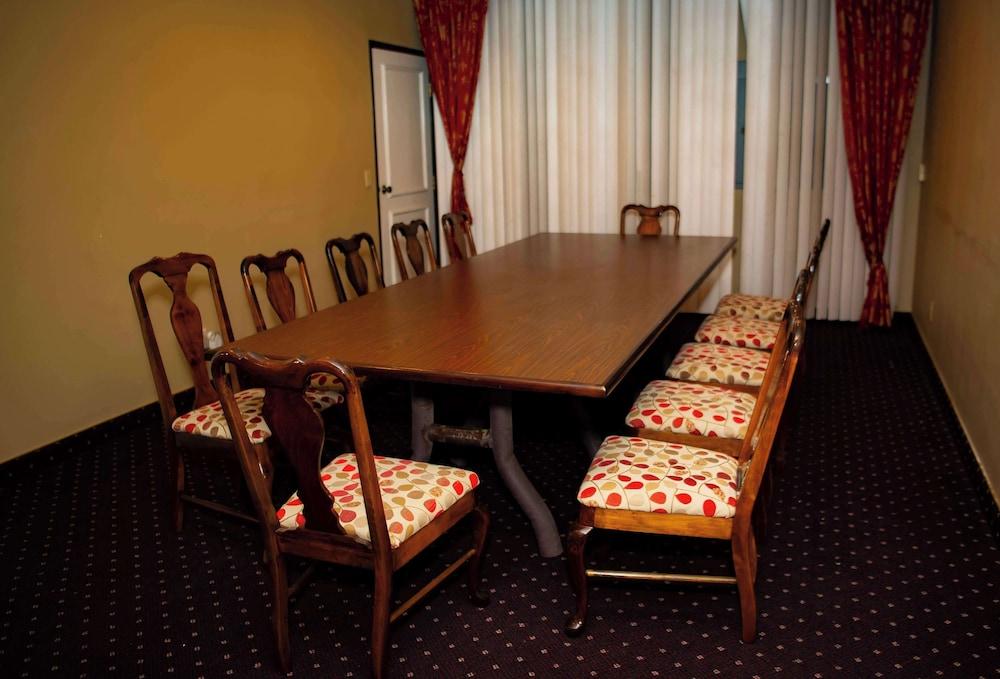 Ramada Plaza by Wyndham Garden Grove/Anaheim South photo 20