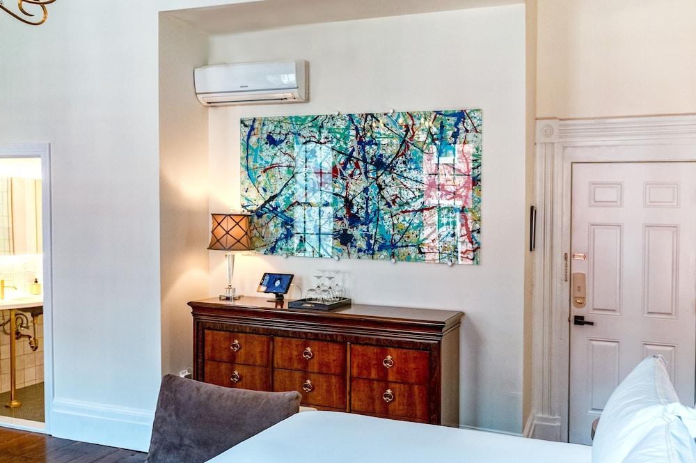 The DWIGHT D Hotel photo 27