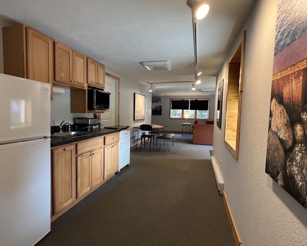 Tahquamenon Suites Lodging photo 16