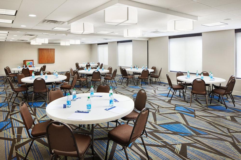 Holiday Inn Express & Suites Jacksonville SE- Med Ctr Area by IHG photo 39
