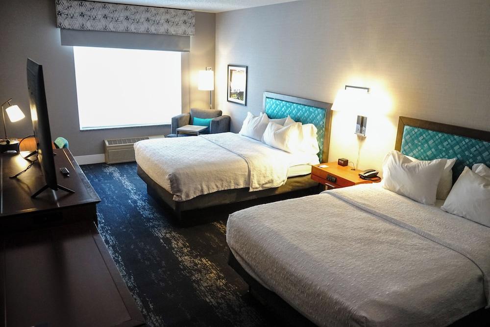 Hampton Inn Deadwood at Tin Lizzie Gaming Resort photo 20