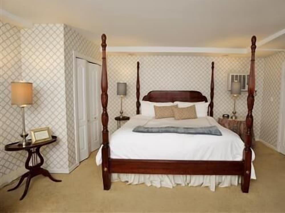The Mansion Inn photo 8